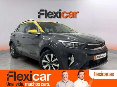 Usado Kia Stonic 101 HP (74 kW) 2021 Cinzento SUV