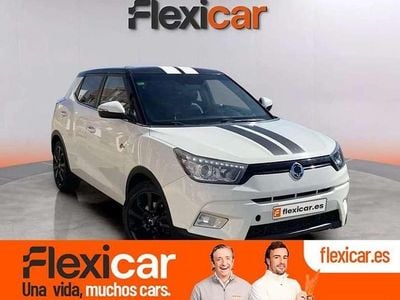 Blanco Usado 2015 Ssangyong (KGM) Tivoli Limited SUV | 9290 € (Precio justo)