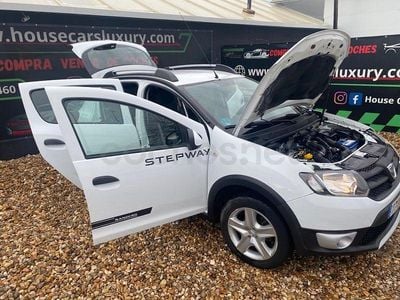Usado Dacia Sandero Stepway 90 CV (66 kW) 2015 Blanco Berlina