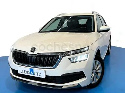 Usado Skoda Kamiq Ambition 110 CV (80 kW) 2021 Blanco SUV