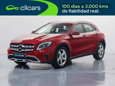 Käytetty Mercedes GLA180 122 HP (89 kW) 2019 Punainen Katumaasturi