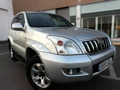 Usado Toyota Land Cruiser 166 CV (122 kW) 2005 Gris / plata SUV