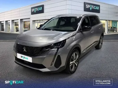 Usado Peugeot 5008 Allure 131 CV (96 kW) 2024 Gris SUV