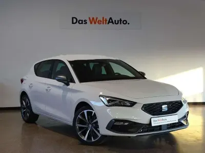 Usado Seat Leon FR 150 CV (110 kW) 2021 Blanco Utilitario