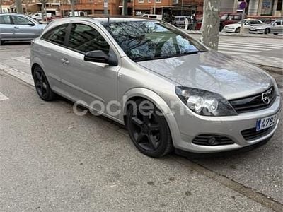 Usado Opel Astra GTC Sport 150 CV (110 kW) 2006 Beige Berlina