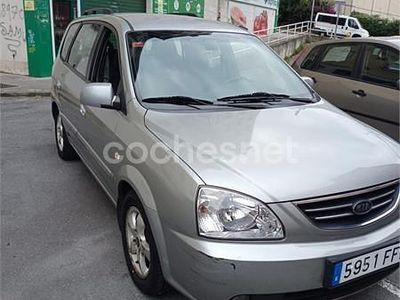 Gris / plata Usado 2006 Kia Carens EX Monovolumen | 3100 €