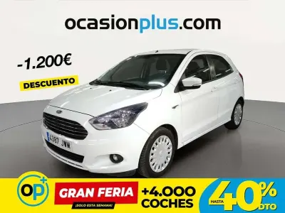 Usado Ford Ka Plus 69 CV (50 kW) 2017 Blanco Utilitario