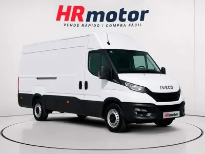 Usado Iveco Daily 136 CV (100 kW) 2022 Blanco Van