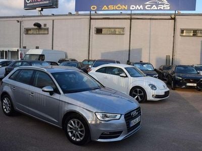 Usado Audi A3 Sportback Attraction 105 CV (77 kW) 2015 Gris Utilitario