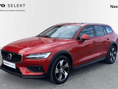 Usado Volvo V60 CC Ultimate 197 CV (144 kW) 2022 Rojo Familiar