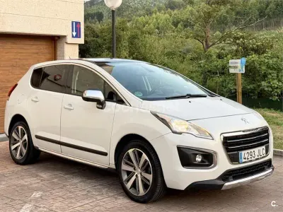Usado Peugeot 3008 Access 120 CV (88 kW) 2016 Blanco Berlina