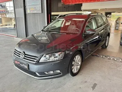 Usado VW Passat Advance 140 CV (102 kW) 2013 Gris / plata Familiar
