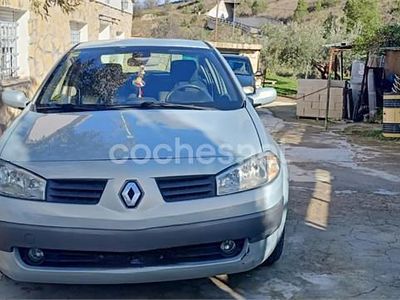 Usado Renault Mégane II Authentique 115 CV (84 kW) 2004 Gris / plata Berlina
