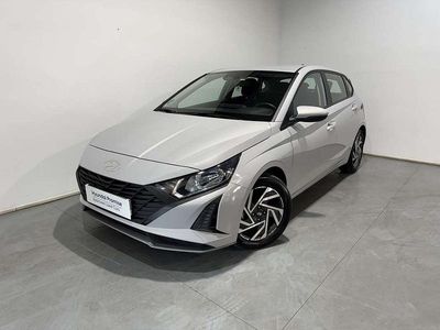 Gris Usado 2024 Hyundai i20 Utilitario | 15.400 € (Precio justo)