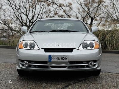 Usado Hyundai Coupé GLS 105 CV (77 kW) 2002 Gris / plata Coupe