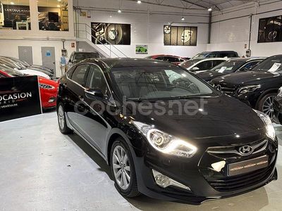 Usado Hyundai i40 136 CV (100 kW) 2012 Negro Familiar