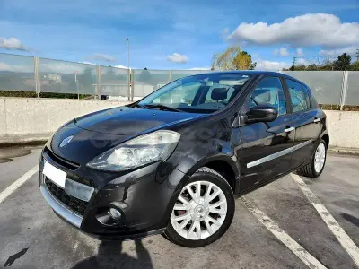 Usado Renault Clio II 100 CV (73 kW) 2010 Negro Berlina