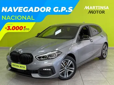 Usado BMW 118 Comfort Edition 150 CV (110 kW) 2022 Gris / plata Berlina