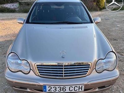 Beige Usado 2002 Mercedes C180 Elegance Berlina | 7600 € (Caro)