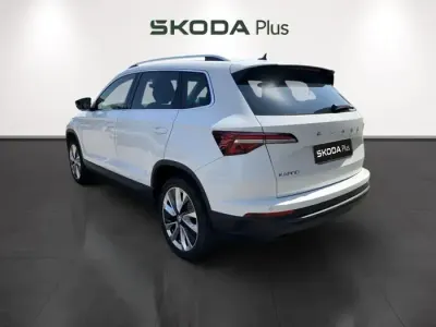 Usado Skoda Karoq Style 150 CV (110 kW) 2022 Blanco SUV