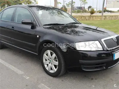 Usado Skoda Superb Classic 140 CV (102 kW) 2007 Negro Berlina