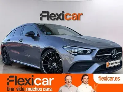 Usado Mercedes CLA200 Shooting Brake 163 CV (119 kW) 2019 Gris Familiar