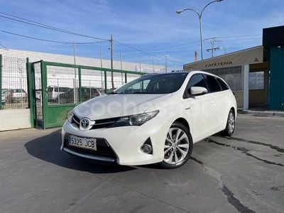 Toyota Auris Hybrid