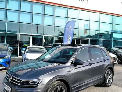 Usado VW Tiguan R-line 150 CV (110 kW) 2020 Gris SUV