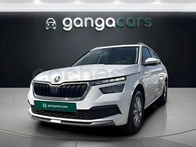 Usado Skoda Kamiq Style 110 CV (80 kW) 2021 Blanco SUV