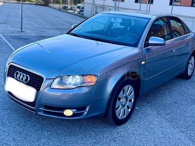 Usado Audi A4 140 CV (102 kW) 2006 Gris / plata Berlina