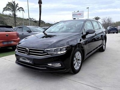 Usado VW Passat 122 CV (89 kW) 2021 Negro Familiar