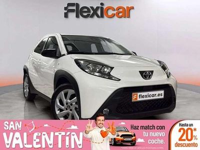 Usado Toyota Aygo X-play 69 CV (50 kW) 2023 Blanco Utilitario