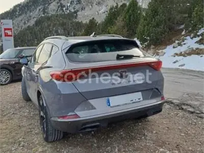 Usado Cupra Formentor 150 CV (110 kW) 2022 Gris / plata SUV