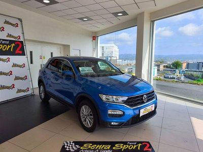 Usado VW T-Roc Edition 110 CV (80 kW) 2021 Azul SUV