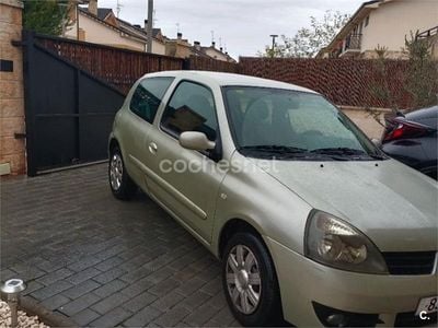Beige Usado 2009 Renault Clio II Campus Berlina | 3100 € (Super precio)