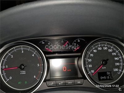 Usado Peugeot 508 Active 112 CV (82 kW) 2012 Gris / plata Berlina