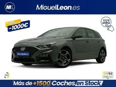 Usado Hyundai i30 N Line 120 CV (88 kW) 2023 Gris Berlina