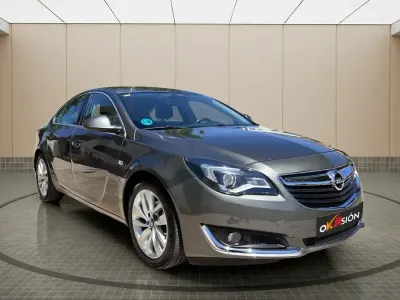Usado Opel Insignia Selective 136 CV (100 kW) 2016 Gris / plata Berlina