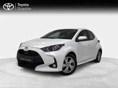 Usado Toyota Yaris Active 116 CV (85 kW) 2025 Blanco Utilitario