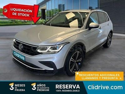 Usado VW Tiguan Life 122 CV (89 kW) 2023 Gris / plata SUV
