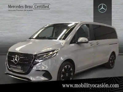 Usado Mercedes V250 Avantgarde 2024 Gris Monovolumen