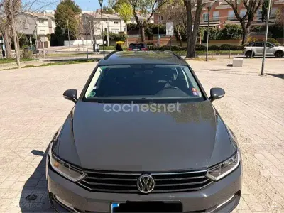 Usado VW Passat Advance 150 CV (110 kW) 2019 Gris / plata Familiar