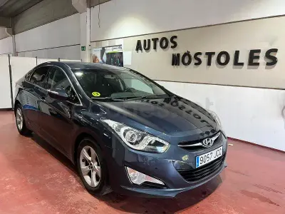 Usado Hyundai i40 Style 136 CV (100 kW) 2015 Azul Familiar