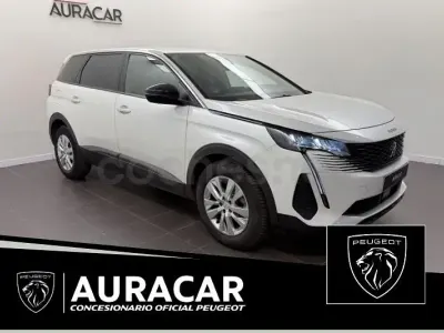 Usado Peugeot 5008 Active 130 CV (95 kW) 2024 Blanco SUV