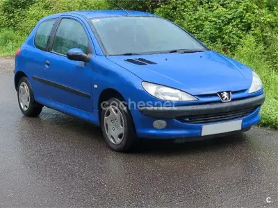 Begagnad Peugeot 206 70 HK (51 kW) 1999 Blå Halvkombi