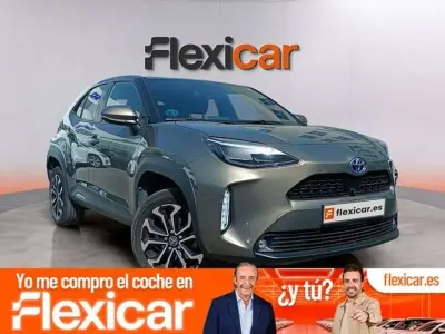 Usado Toyota Yaris Cross Active 116 CV (85 kW) 2022 Gris SUV