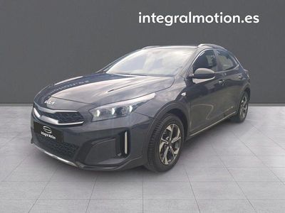 Usado Kia XCeed 100 CV (73 kW) 2024 Gris SUV