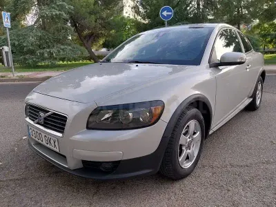 Begagnad Volvo C30 Momentum 125 HK (91 kW) 2009 Grå Halvkombi