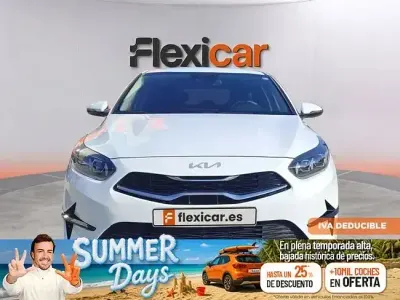 Usado Kia Ceed 100 CV (73 kW) 2022 Blanco Utilitario