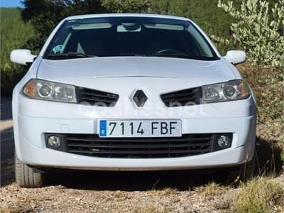Blanco Usado 2006 Renault Mégane II Berlina | 2200 € (Precio justo)